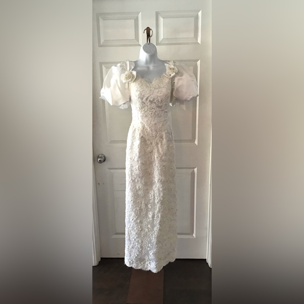 Vintage Unbraded Elegant White Lace Dress